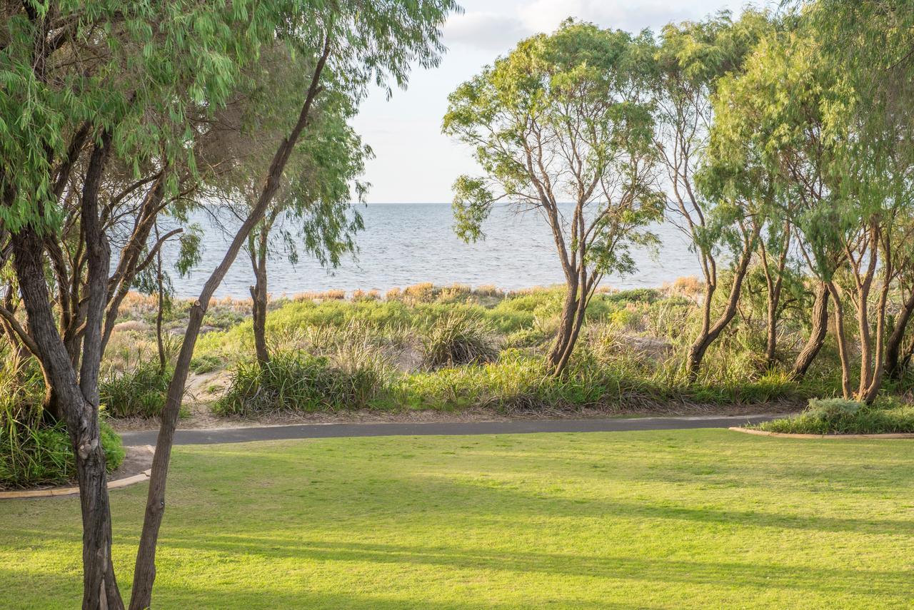 Cape View Beach Resort WEST COAST Esterno foto